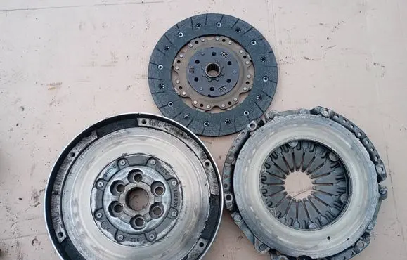 Opel Zafira B Clutch set kit 3082001925 2294000996