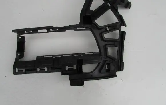 Volkswagen Touran III Front bumper mounting bracket 51A807723