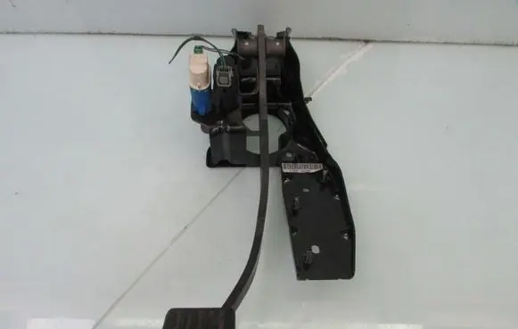 Ford S-MAX Accelerator throttle pedal 7G9N2D094JA SMAX