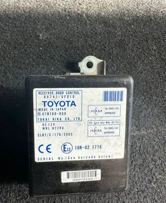 Toyota Corolla Verso AR10 Door control unit/module 897410F010