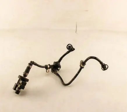 Engine mount vacuum valve