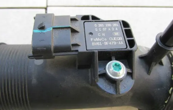 Ford Fusion II Intake air temperature sensor BV619F479AA