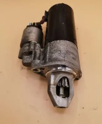 Mercedes-Benz E W212 Starter motor A0061516201 0001115072