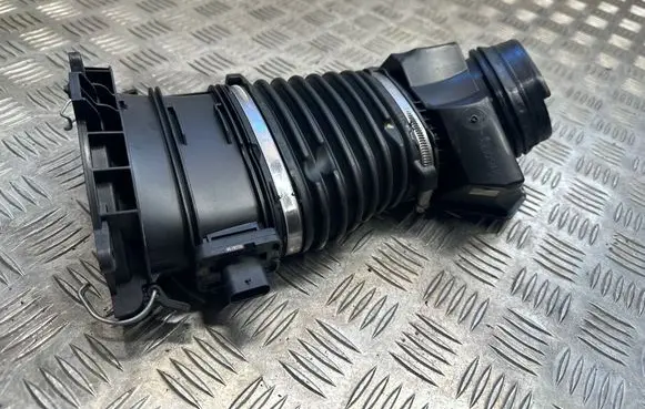 Mercedes-Benz E W238 Air intake duct part A6540980083