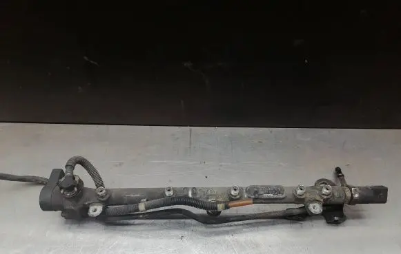 Mercedes-Benz A W168 Fuel main line pipe A6680700095 0445214005