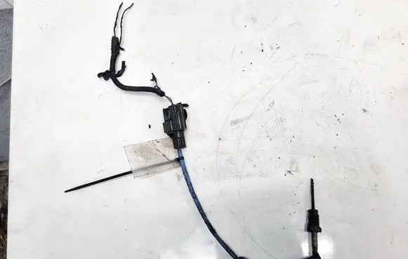 Ford Focus Exhaust gas temperature sensor 6M5112B591CA 6M51-12B591-CA