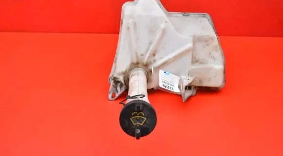 Windshield washer fluid reservoir/tank