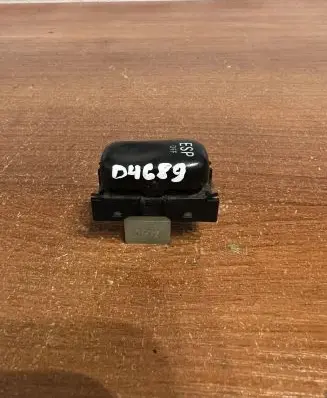 Mercedes-Benz E W210 Other switches/knobs/shifts 2108213551 D4689