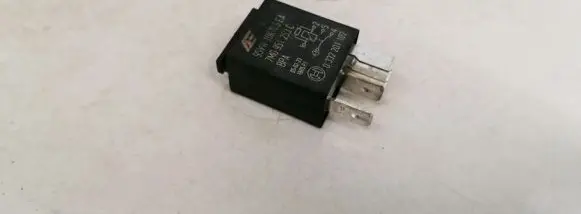 Volkswagen Golf Plus Other relay 7M0951253C 95VW10K705EA