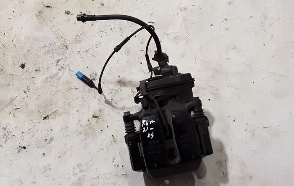 BMW X6 G06 Rear brake caliper 6883000