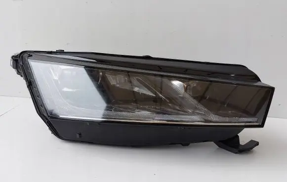 Skoda Octavia Mk4 Headlight/headlamp 5E4941016A