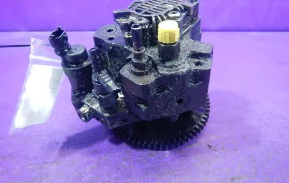 Opel Movano A Fuel injection high pressure pump 0445010033