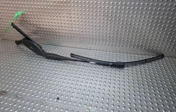 Mercedes-Benz C W205 Front wiper blade arm S26372671 A2058203501