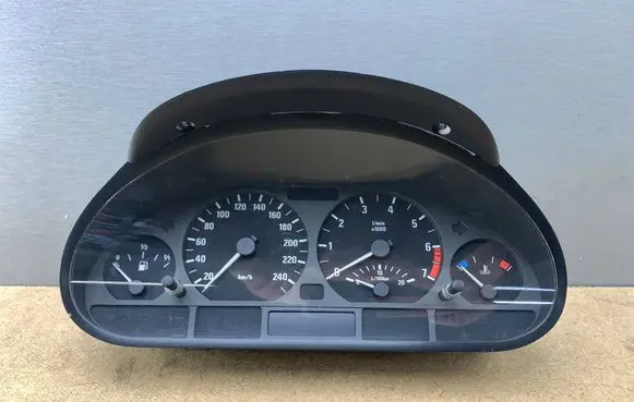 Speedometer (instrument cluster)