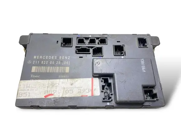 Mercedes-Benz E W211 Door control unit/module 2118200526