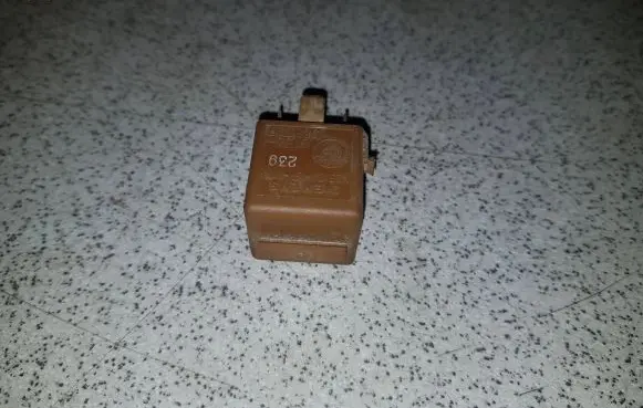 BMW 5 E39 Other relay 613613887291 23134K59X108