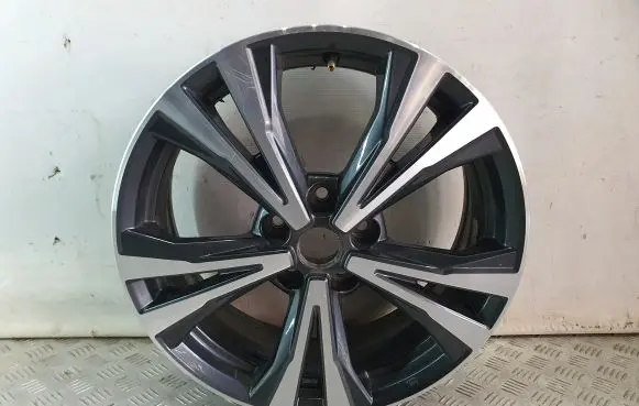 Nissan Qashqai R18 alloy rim D0300HV04B HV03B D0300HV03B