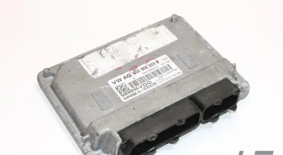 Volkswagen Polo Engine control unit/module 03D906023B