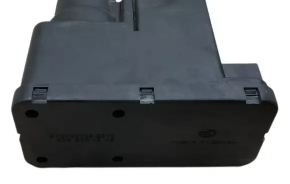 Mercedes-Benz C W202 Central locking vacuum pump 2028001948