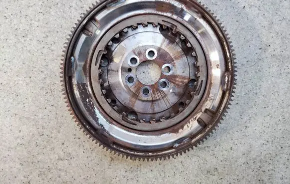 Volkswagen Golf VII Dual mass flywheel 04E10526643 04E105266