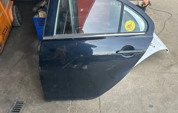 Mitsubishi Lancer X Rear door