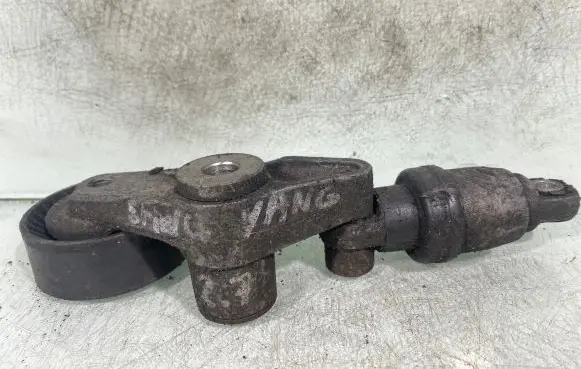 SsangYong Rexton Generator/alternator belt tensioner