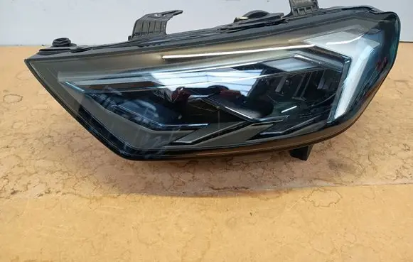Audi A1 Headlight/headlamp 82A941033F