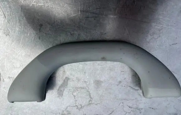 Volkswagen Touran I Front interior roof grab handle 1T0857607A