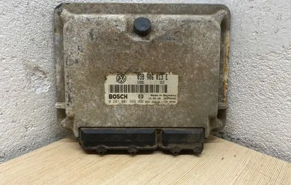 Volkswagen Caddy Engine control unit/module 038906013E 28SA3434 0281001689
