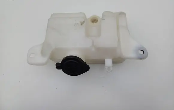 Hyundai Lantra II Windshield washer fluid reservoir/tank 9891029600