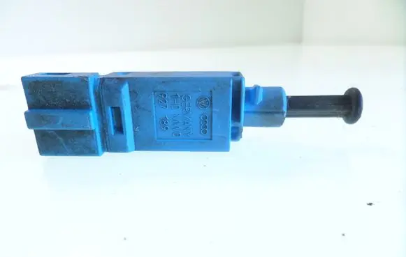 Volkswagen PASSAT B4 Reversing light switch sensor 1H0MW0 927189