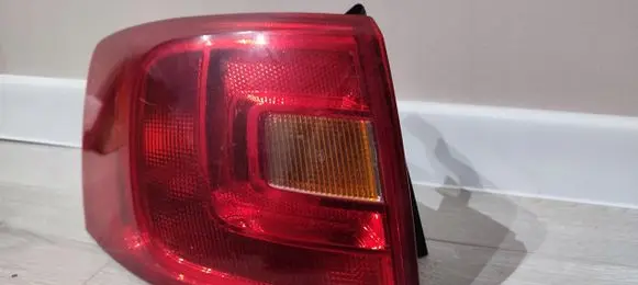 Volkswagen Jetta VI Spotlight 5C6945095E