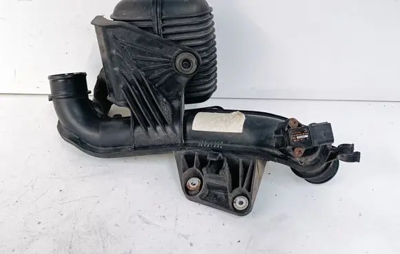 Intake resonator
