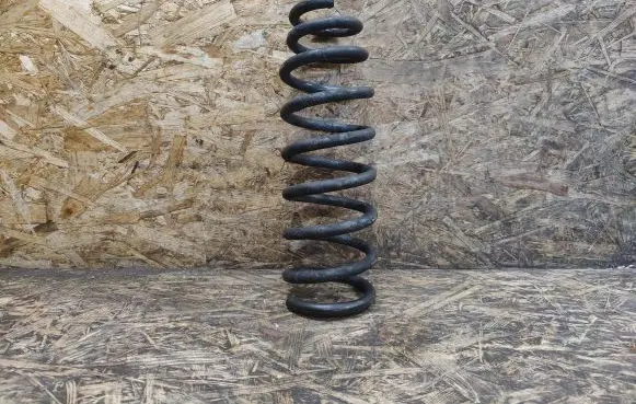 Land Rover Range Rover Velar Front coil spring