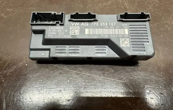 Volkswagen Touareg II Tailgate/trunk control unit/module 7P6959107