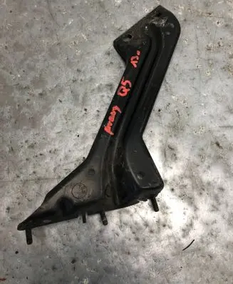 Audi Q5 SQ5 Fender mounting bracket 8R0821136BILI 8R0821136