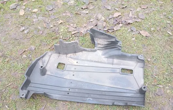 Toyota Prius (XW50) Side bottom protection 5762847020