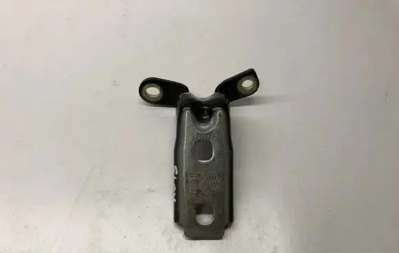 Chevrolet Camaro Rear door lower hinge A046057