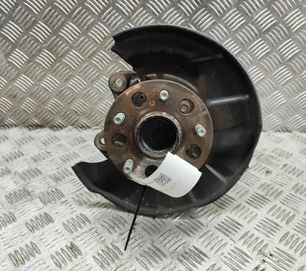 Rear wheel hub