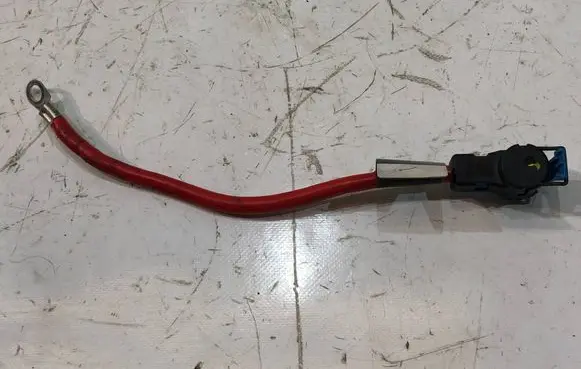 BMW 7 E65 E66 Positive cable (battery)