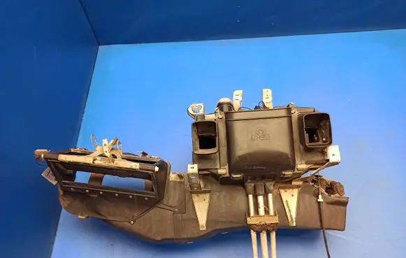 Mercedes-Benz 380 560SEC C126 Interior heater climate box assembly 1268300348 9413331017 9145131017