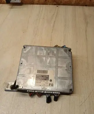 Toyota Corolla Verso E121 Engine control unit/module 896610F100 MB1758007623