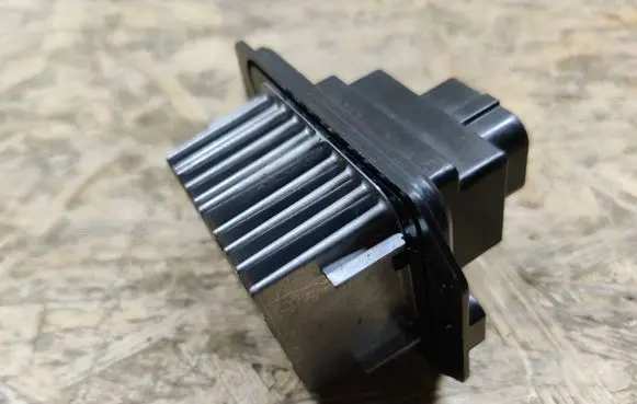 Hyundai i20 (PB PBT) Heater blower motor/fan resistor 2601