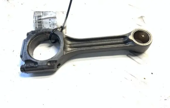 Skoda Fabia Mk1 (6Y) Connecting rod/conrod 074B