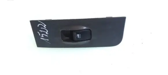Hyundai Matrix Electric window control switch 9358017510