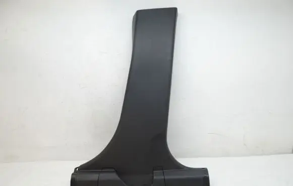 (B) pillar trim (bottom)