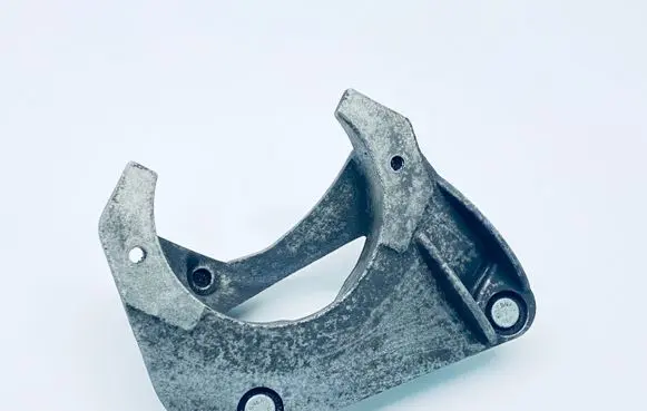 BMW 7 E65 E66 Engine mounting bracket 6758427 22116758427