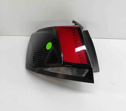 Peugeot 3008 II Rear/tail lights 81550101 9810477180
