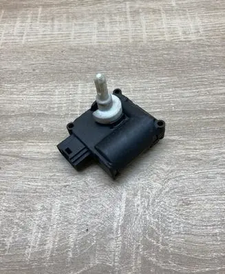 Audi A8 S8 D3 4E Air flap motor/actuator 4E0820511 0132801323