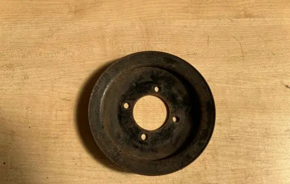 Opel Omega A Water pump pulley 